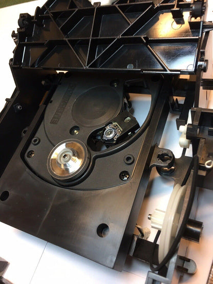 CD-soittimen levykelkan hihna –  Proton AC-620