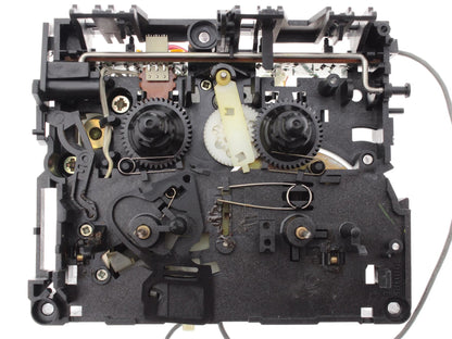 Hammaspyörä digitaalikasettidekin kelausmekanismiin – Philips DCC450