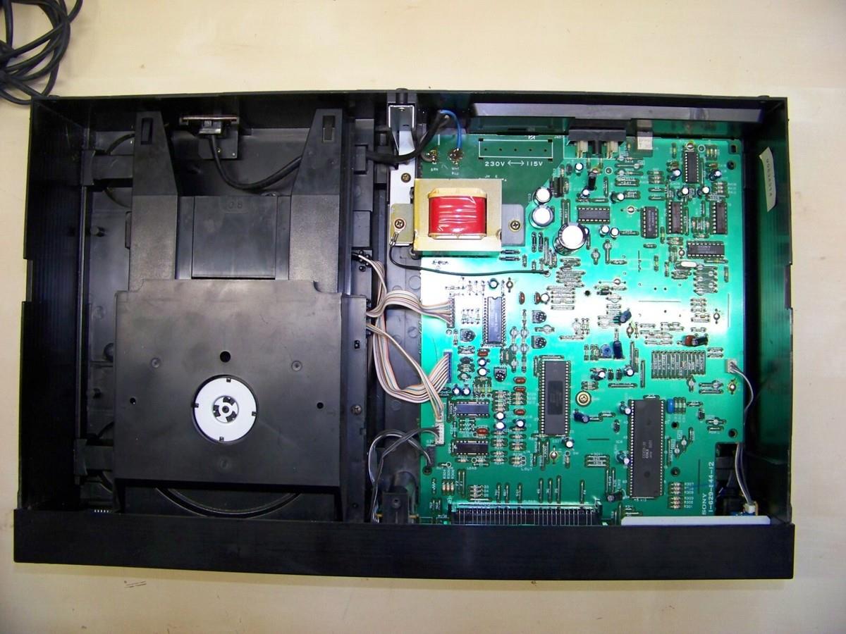 CD-soittimen levykelkan hihna –  Sony CDP-670 (US-Model)